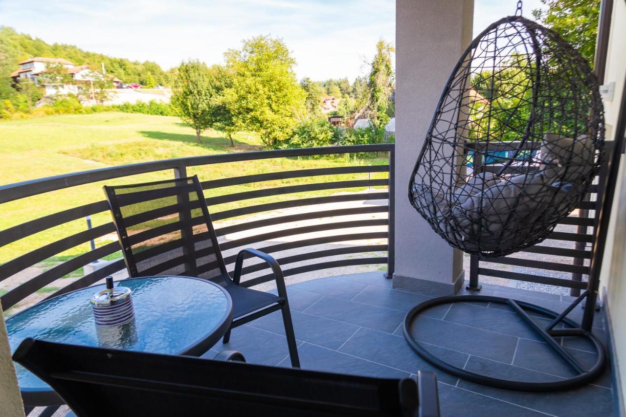 Apartmani Leptir Rakovica Exteriör bild