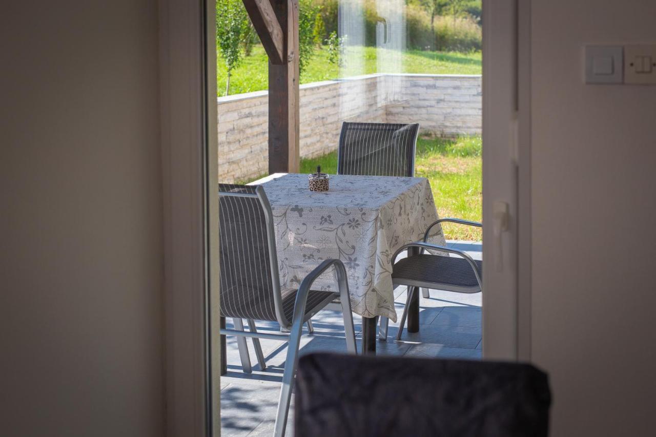 Apartmani Leptir Rakovica Exteriör bild