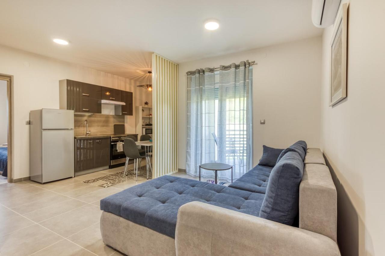 Apartmani Leptir Rakovica Exteriör bild
