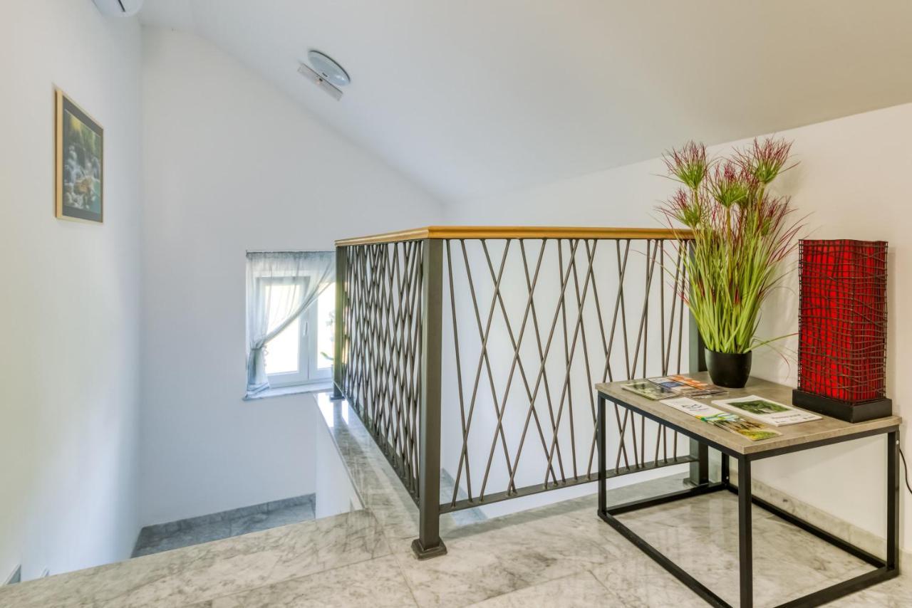 Apartmani Leptir Rakovica Exteriör bild