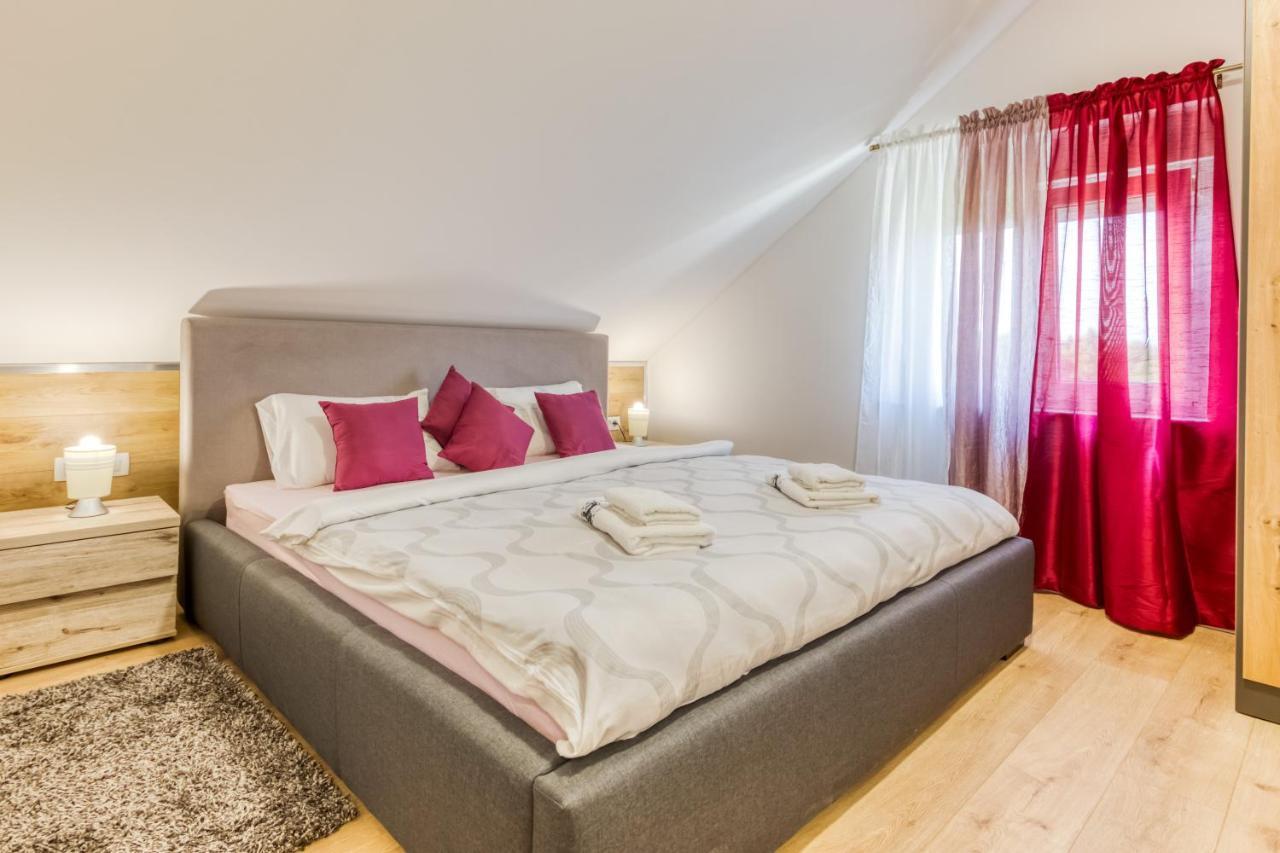 Apartmani Leptir Rakovica Exteriör bild