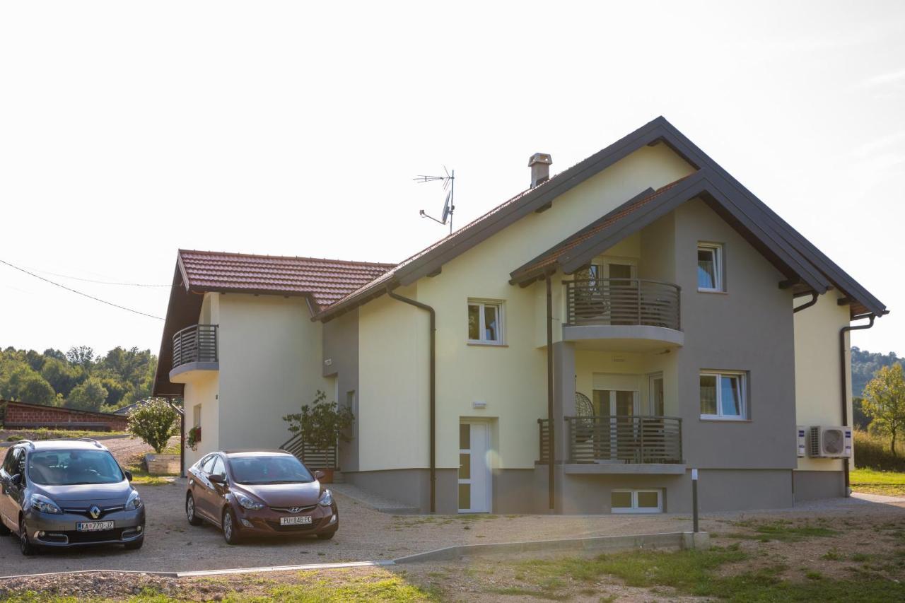 Apartmani Leptir Rakovica Exteriör bild