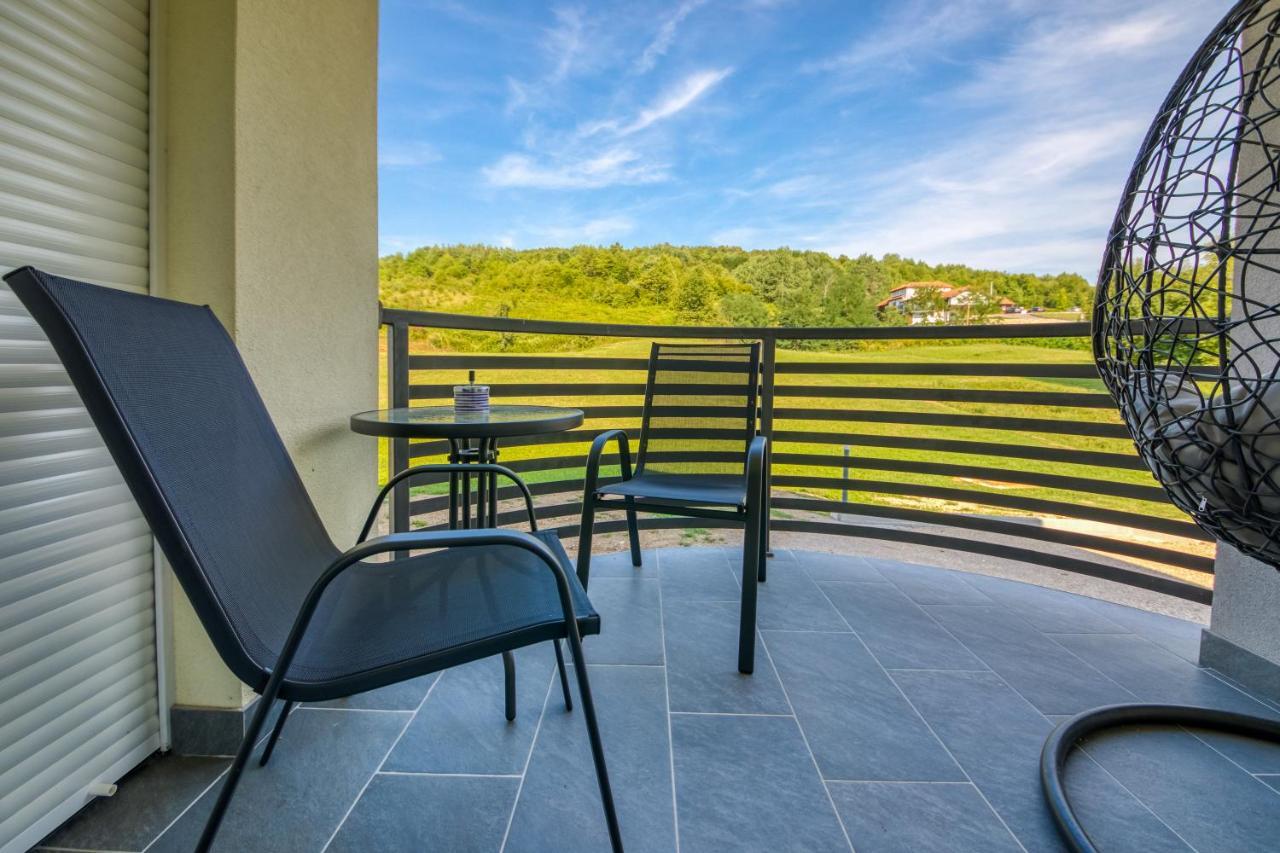 Apartmani Leptir Rakovica Exteriör bild