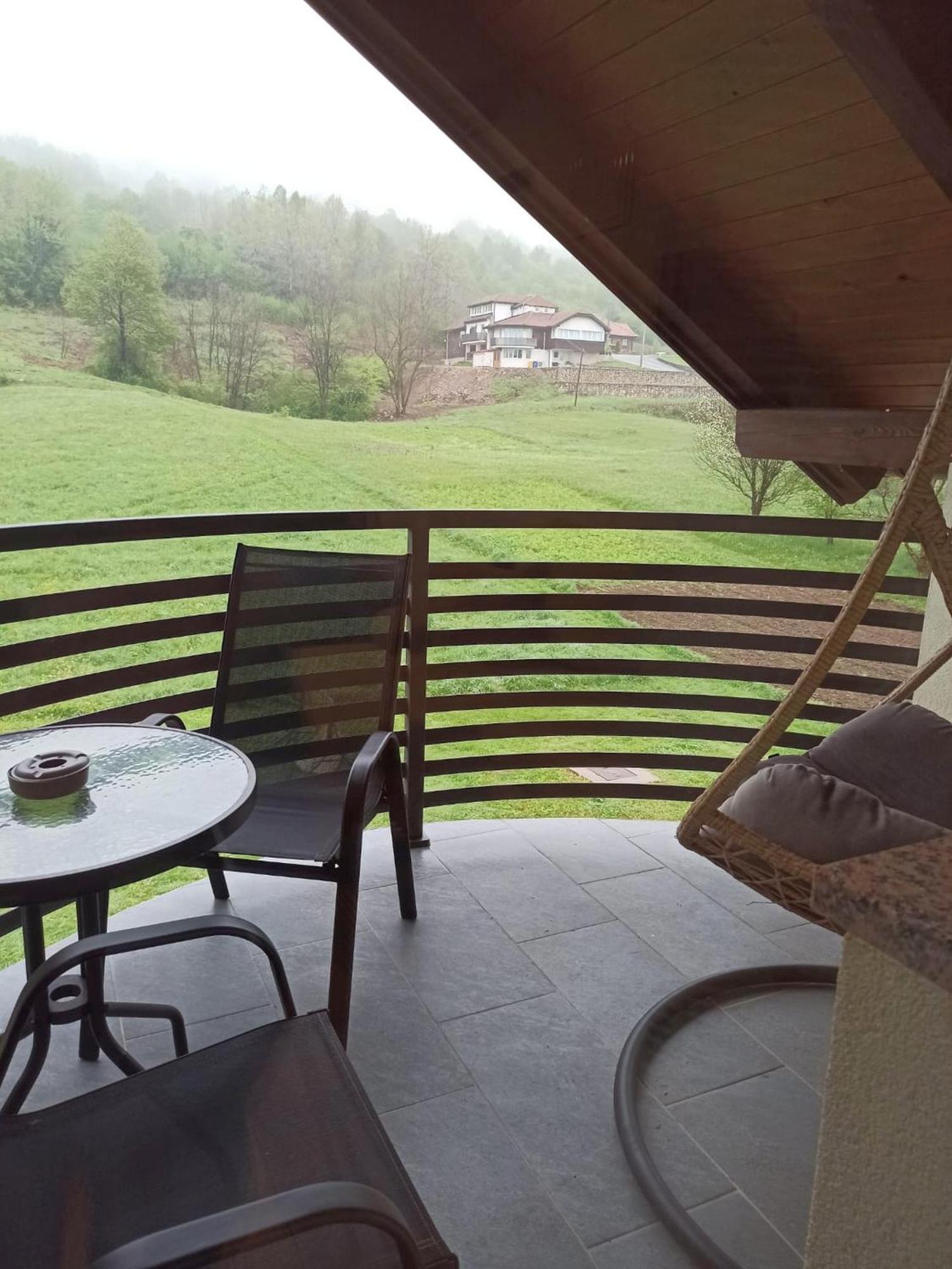 Apartmani Leptir Rakovica Exteriör bild