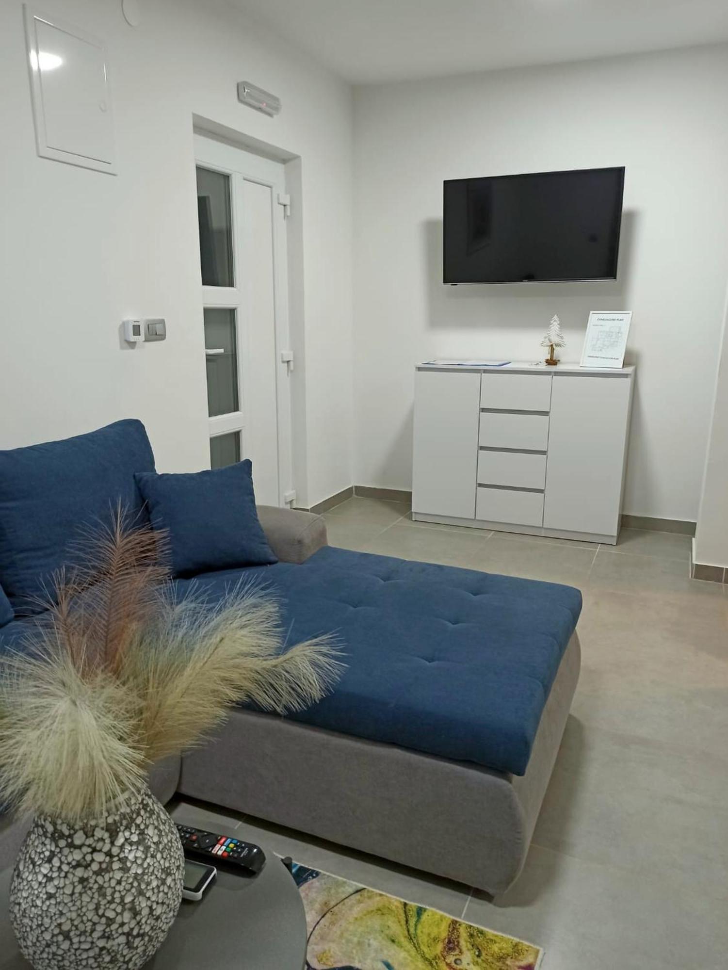 Apartmani Leptir Rakovica Exteriör bild