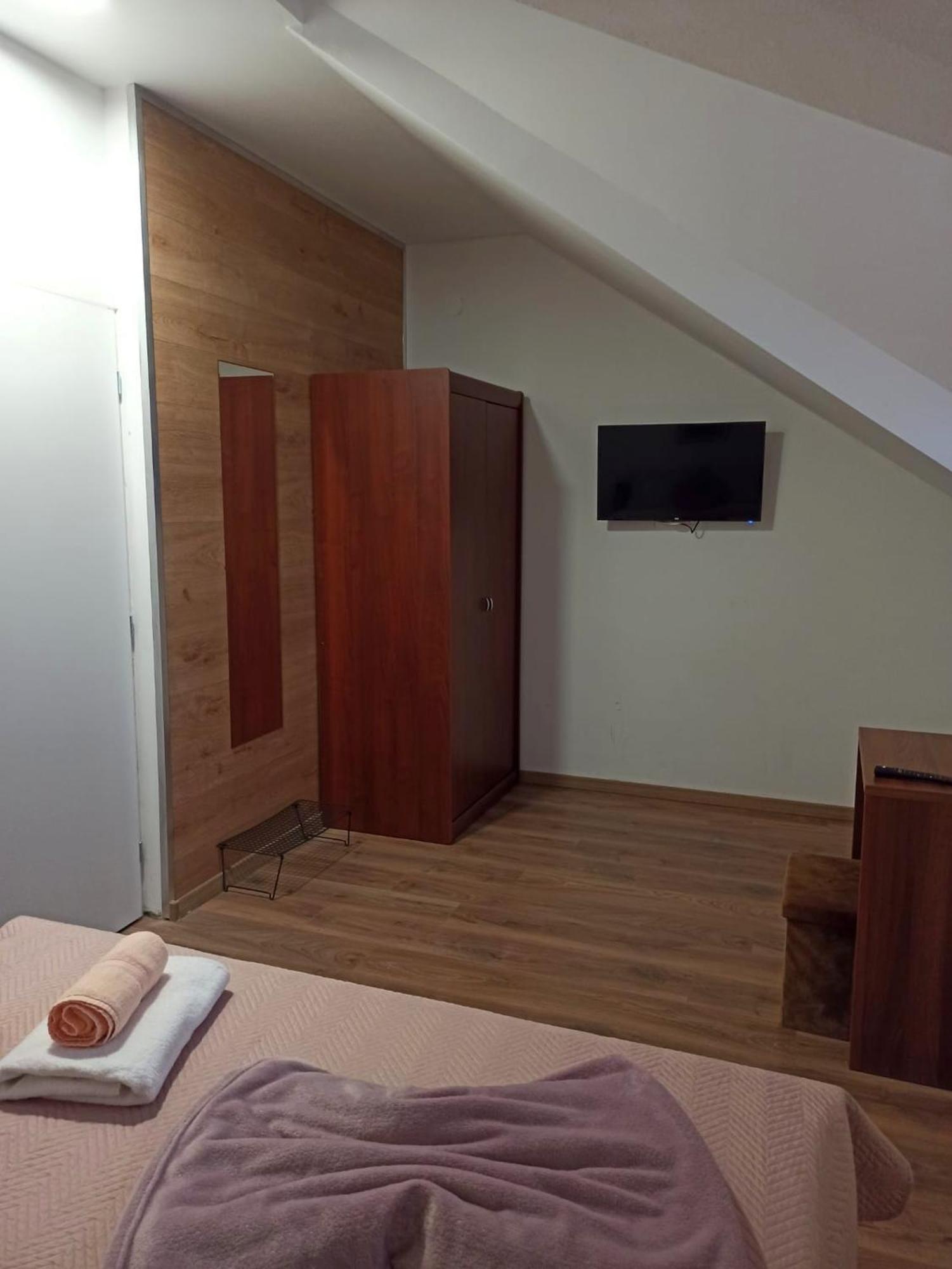 Apartmani Leptir Rakovica Exteriör bild